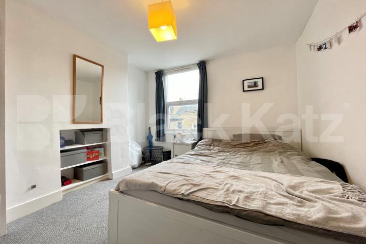 Triplex period house offering 1430 Sq. Ft. of living & entertaining space Khyber Road, Clapham Junction